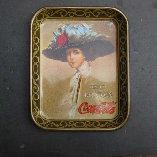 ORIGINAL OLD COCA COLA TRAY - 270 X 335 MM - 1901 HAMILTON KING GIRL - PLEASE HAVE A LOOK