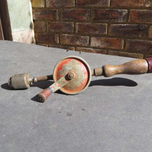 OLD HAND DRILL - PLEASE HAVE A LOOK