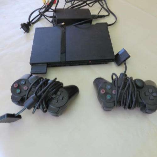 SONY PLAYSTATION 2 - SLIMLINE - MODEL NO. SCPH 75004