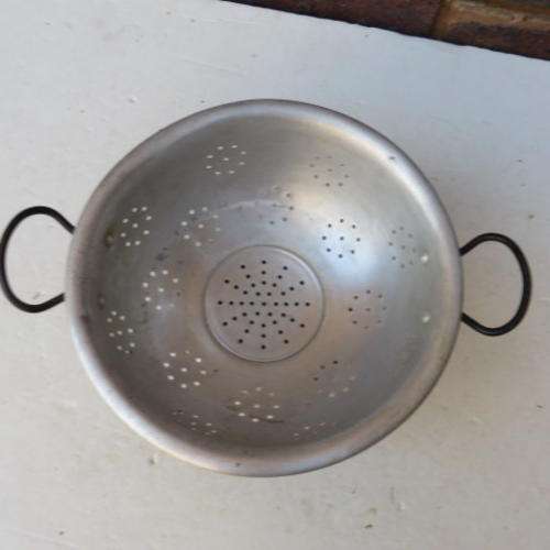 OLD ALUMINIUM COLANDER - 230 MM DIAM. - 120 MM HIGH