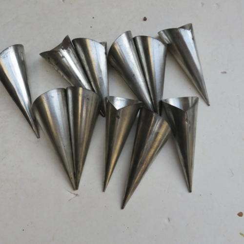 11 NOZZLES FOR CAKE DECORATING