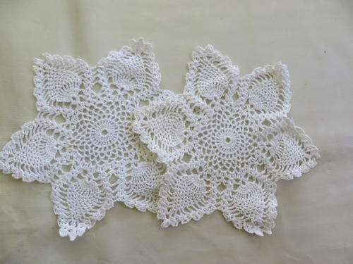 TWO BEAUTIFUL DOILLIES - 200 MM DIAM.