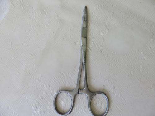 SINGLE USE MEDICAL SCISSORS -  150 MM - AS PER SCAN