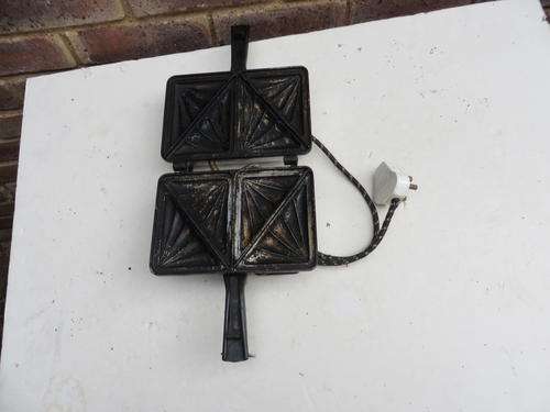 OLD BERDA SANDWICH MAKER - WORKING -  AS PER SCAN