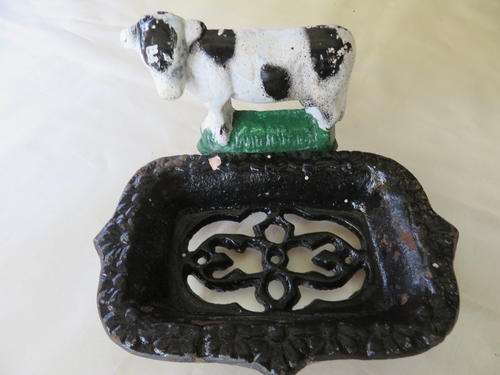 CAST IRON SOAP DISH - 145 X 145 MM - 90 MM HIGH - AS PER SCAN