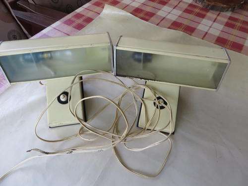 TWO RETRO CLIP ON BEDSIDE LAMPS - 230 X 275 X 80 MM - 200 MM HIGH - NOT TESTED - AS PER SCAN