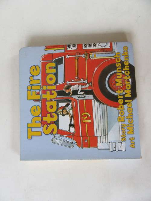 THE FIRE STATION - ROBERT MUNSCH - AS PER SCAN