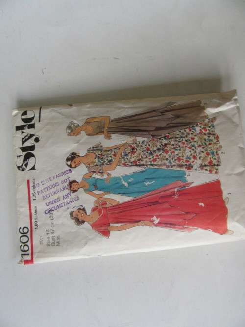 STYLE - PATTERN NO. 1606 - SIZE 16 - BUST 97 CM - FACTORY FOLDED - AS PER SCAN