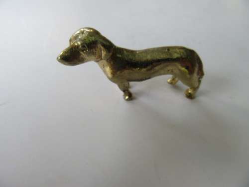 SMALL METAL DOG - 40 MM - AS PER SCAN - WIL COMBINE POSTAGE