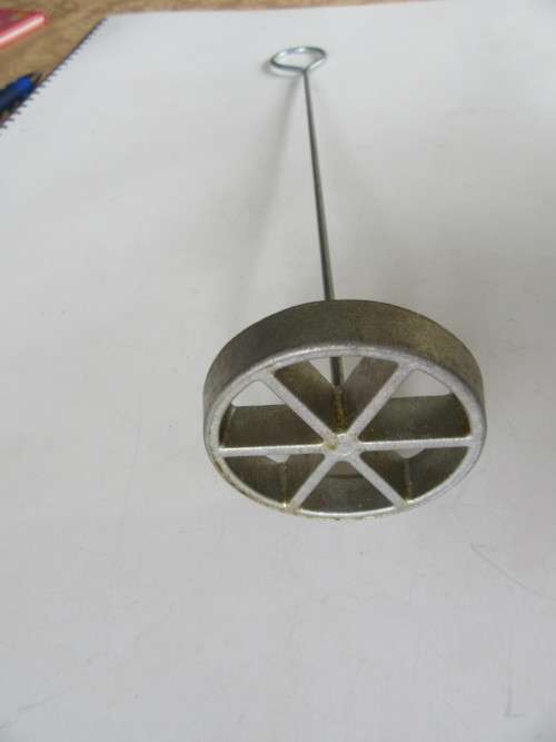 OLD ALUMINIUM SNACKLE MAKER - AS PER SCAN