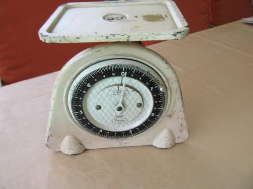 OLD EFFEM SCALE - PRESTO - 7 LBS - AS PER SCAN