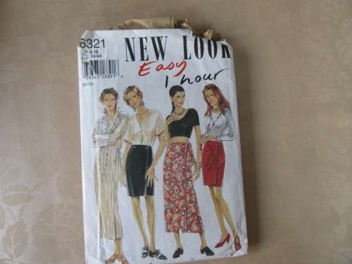 NEW LOOK - PATTERN NO. 6321 - SIZE  - FACTORY FOLDED - AS PER SCAN