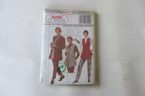 BURDA - PATTERN NO.3910  - SIZE 8-18 - FACTORY FOLDED - AS PER SCAN