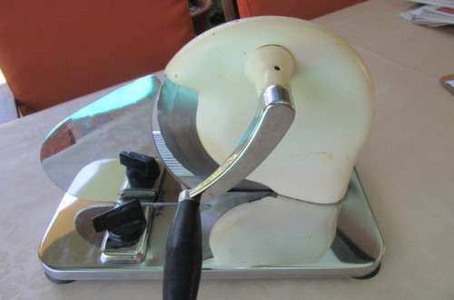 SCARCE CREAM PINEWARE BREAD / MEAT SLICER - AS PER SCAN
