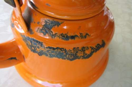 SCARCE ORANGE ENAMEL COFFEE / TEA / WATER KETTLE - 160 MM DIAM. - 110 MM HIGH - AS PER SCAN