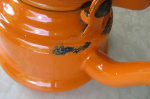 SCARCE ORANGE ENAMEL COFFEE / TEA / WATER KETTLE - 160 MM DIAM. - 110 MM HIGH - AS PER SCAN