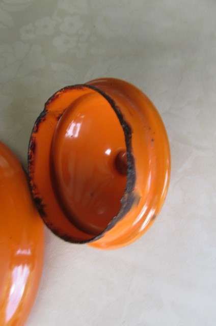 SCARCE ORANGE ENAMEL COFFEE / TEA / WATER KETTLE - 160 MM DIAM. - 110 MM HIGH - AS PER SCAN