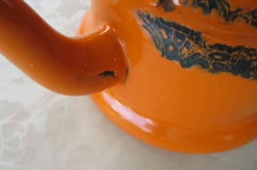 SCARCE ORANGE ENAMEL COFFEE / TEA / WATER KETTLE - 160 MM DIAM. - 110 MM HIGH - AS PER SCAN