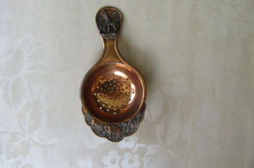 COPPER / PLATED TEA STRAINER - KRUGER NATIONAL PARK - AS PER SCAN