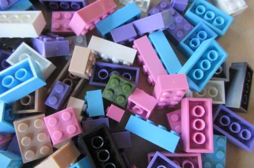 100 VARIOUS BUILDING BLOCKS - DO FIT ON LEGO - AS PER SCAN - WILL COMBINE POSTAGE