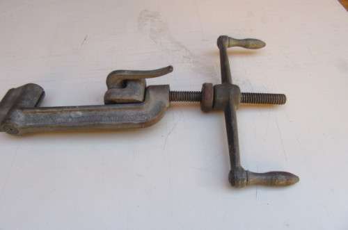 OLD PARCEL STRAPPING TOOL