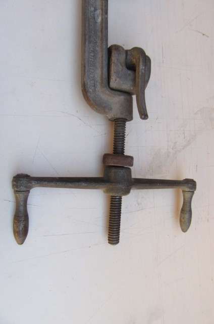 OLD PARCEL STRAPPING TOOL