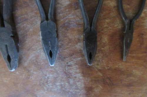 4 VARIOUS SMALL PLIERS - AS PER SCAN