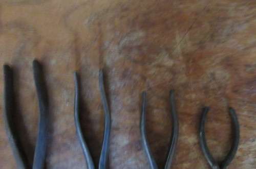 4 VARIOUS SMALL PLIERS - AS PER SCAN