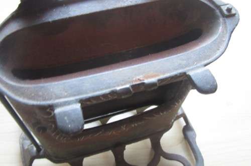 VINTAGE METAL STAND FOR STOVE IRON - APPR. 170 X 130 MM - 175 MM HIGH - NICE DISPLAY ITEM