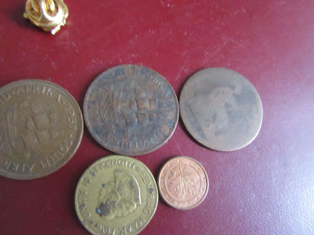 CRAVEN `A` JUNK TIN WITH GOODDIES INSIDE - AS PER SCAN- MD