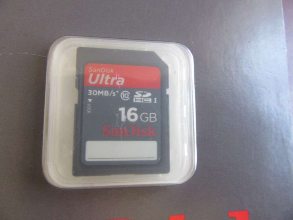 MEMORY CARD CLEARANCE -- 6 VARIOUS - AS PER DESCRIPTION - LD