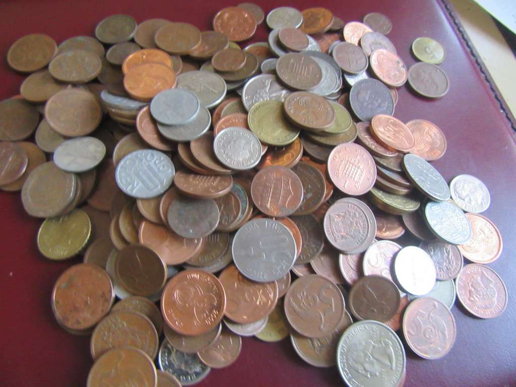 BARGAIN BOX - 250 UNSORTEDCOINS - GOOD START FOR A BEGINNER -  - C2 - BID PER COIN
