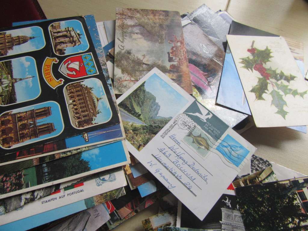 GOOD SELECTION OF NEW AND USED POST CARDS 260- BID PER CARD - LOCAL AND OVERSEAS