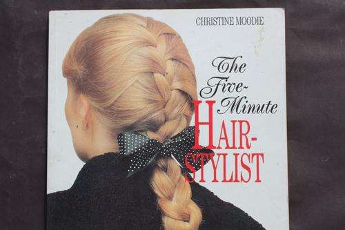 THE FIVE MINUTE HAIR STYLIST