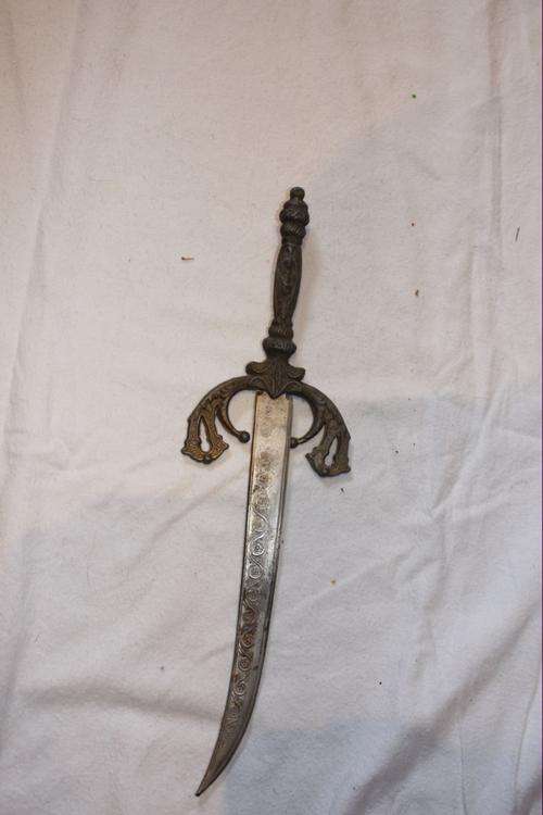 DAGGER - 34CM - NO SCABBARD