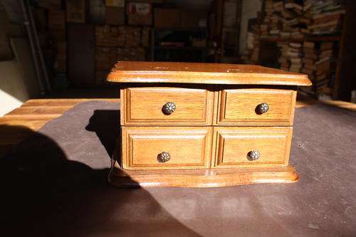 WOODEN JEWELRY BOX - 180 X 129 X 100 MM HIGH