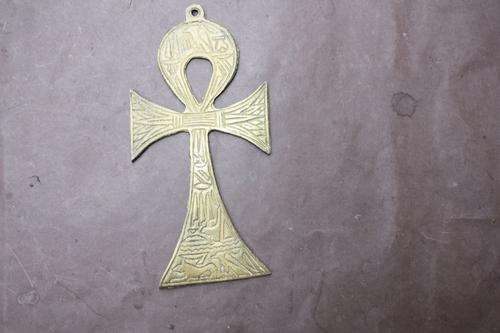 BRASS MEDALION - 75 MM WIDE - 135 MM HIGH - PLEASE HAVE A LOOK