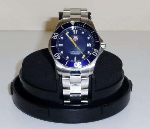 TAG HEUER PROFESSIONAL AQUARACER TIMEPIECE