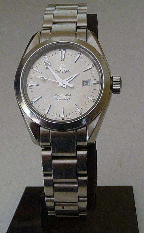 STUNNING LADIES OMEGA SEAMASTER TIMEPIECE