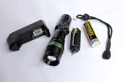 WMS LED flashlight (zoom & recharge)