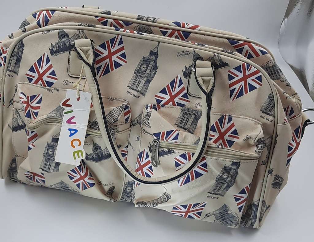 LARGE TRAVEL BAG BY VIVACE!LONDON PRINT ON OFF WHITE OR LIGHT CREAM!!