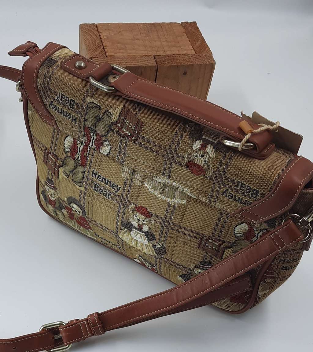 ##cute##HENNEY BEAR MESSENGER BAG!! IN BROWN