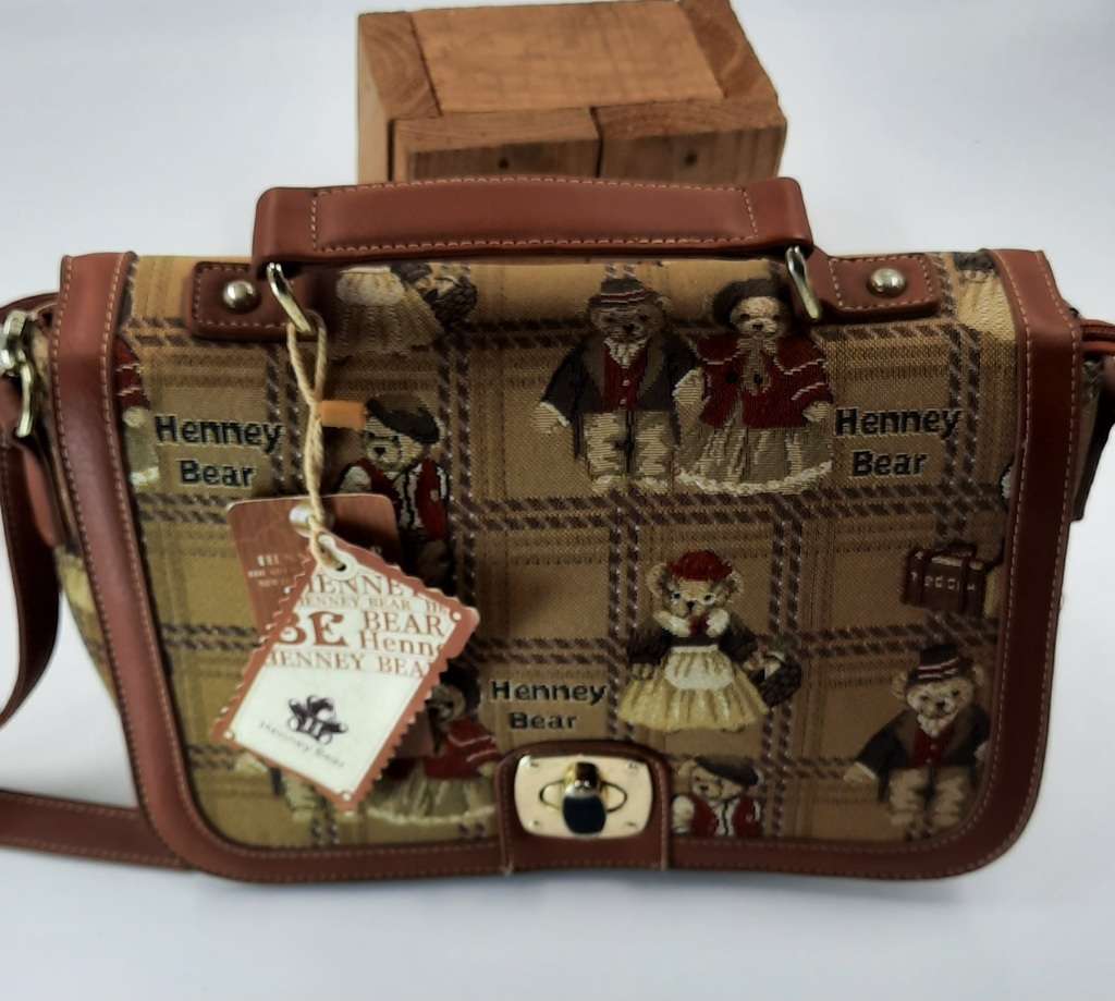 ##cute##HENNEY BEAR MESSENGER BAG!! IN BROWN