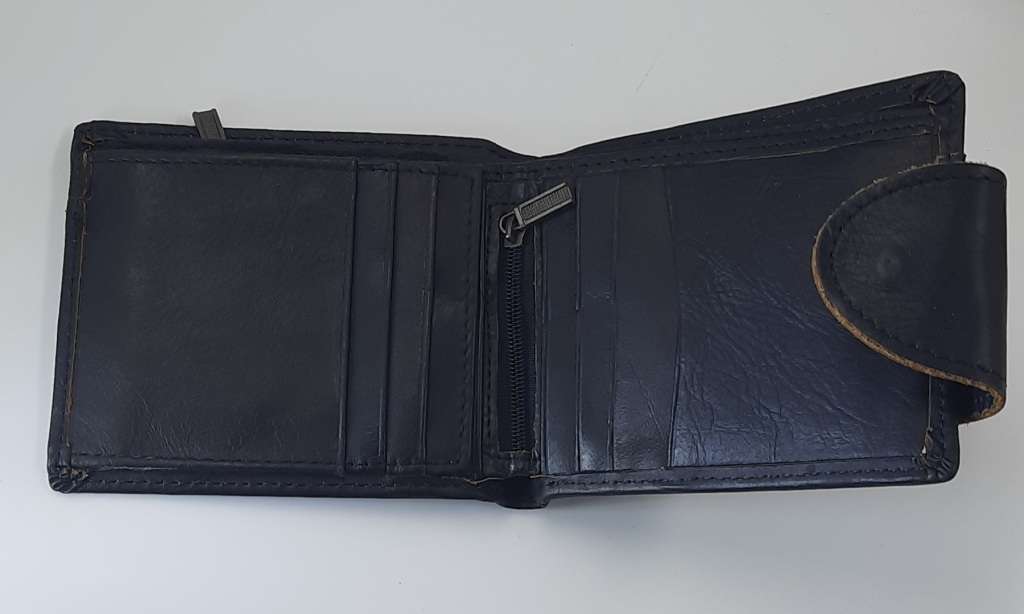 Genuine leather wallet by CAMEL MOUNTAIN##in BLACK##
