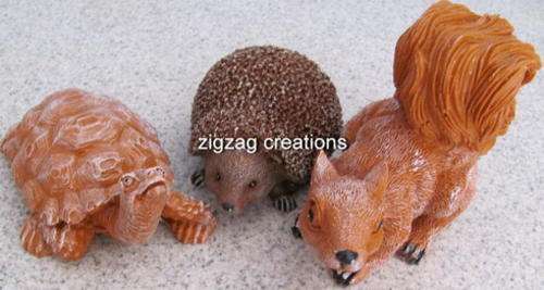 SET OF 3.SQUIRREL,HEDGEHOG AND TORTOISE.free gift of 3 small frogs