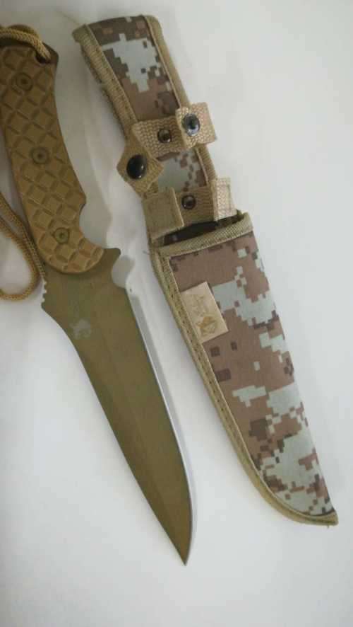 KNIFE No.Sa31 Fixed Blade Hunting Knife, Full-Tang Structure, Block Pattern Handle