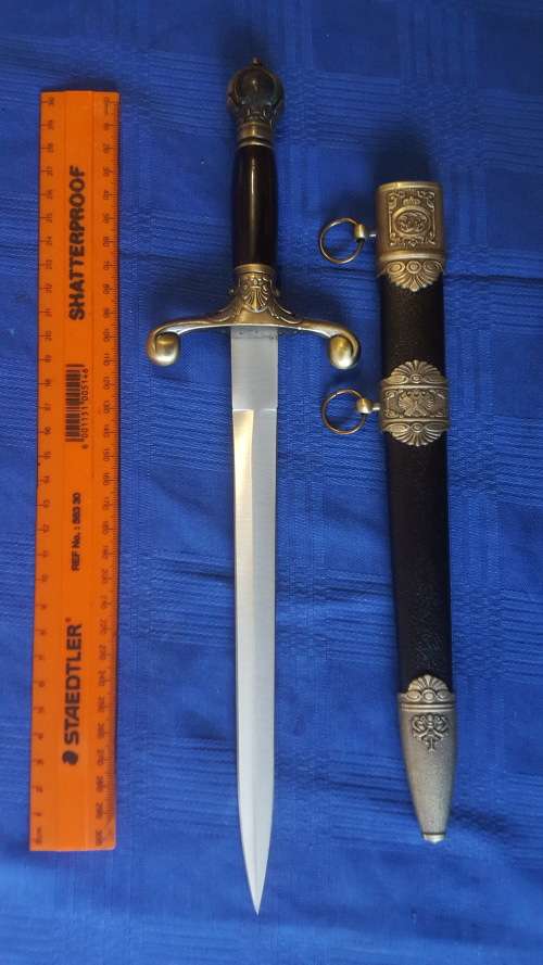 Display Dagger