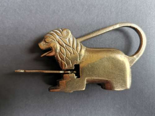 Antique Brass Chinese Foo Dog Padlock with Key
