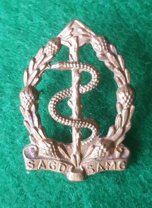Medic collar badge