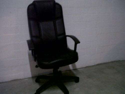 OFFICE CHAIR (LEATHER) UP FOR WEDNESDAY AUCTION